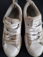 Puma fehér fűzős 7 soros betétes sport cipő 37,5 Bth: 24 cm.