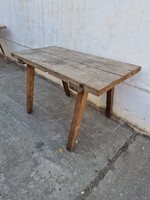 Antik paraszt asztal régi hastók népi bontoszék vintage paraszt tárgyak loft népi asztal