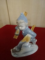Német porcelán figura, síelő fiú, magassága 13 cm. Jókai