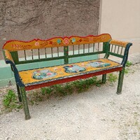 Horányi Ilus hagyatéka festett bútorok  karos pad babás 188 cm X 52 cm X 97 cm