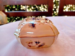 Zsolnay búzavirágos porcelán bonbonier- sérült 10,5 x 10,5 cm