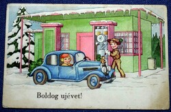 Régi Újévi üdvözlő grafikus képeslap  - benzinkút, autó, gyerekek , havas fenyő