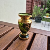 Ép, matricás cseh Bohemia smaragdzöld üvegváza magas zománccal, vastag aranyozással