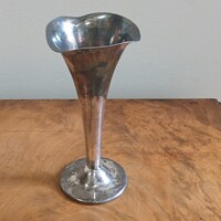 Elegáns régi ezüstözött váza (18,2x8,4 cm)