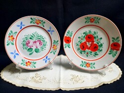 2 db festett Hollóházi porcelán falitál, tányér, 18 cm