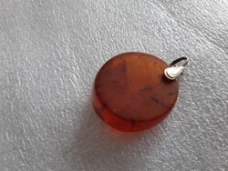 Vintage borostyán medál ezüst akasztóval