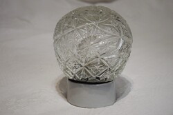 Fali lámpa retro gömb búra , porcelán lámpatest , kristályüveg búra , 18 x 15 cm