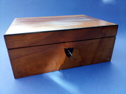 BIEDERMEIER DOBOZ (260605)