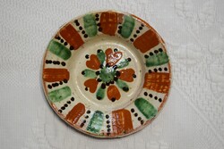 Népművészeti kézműves kerámia dísztányér , Vámfalu Erdély mázas kerámia 13x2,5cm