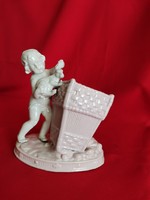 Nyulat fogó fiúcska! 1900 - 1920  évekbeli porcelán.