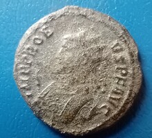 Római kisbronz , PROBUS // SOL quadrigával