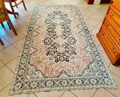 KAUKÁZUSI MINTÁS MOKETT FALISZŐNYEG - 136x250 CM