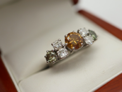 1.88 ct.gyémántokkal  arany gyűrű.Igazolással