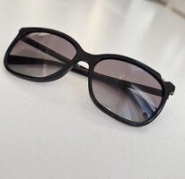 Emporio Armani női napszemüveg (sérült, keretnek)