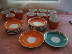 Retro Hollóházi porcelán csészék és alátétek pótlásra, darabra eladók