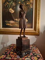 Demétre Chiparus (1886–1947) Art deco bronz szobor márvány talpon