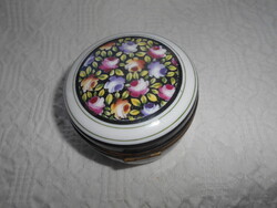 Fém szerelékkel antik porcelán doboz kézi festett fedél