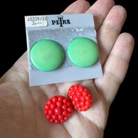 2 pár Régi fülklipsz vintage fülbevaló, retro klipsz, az ékszerek az 1960-as évekből származinak