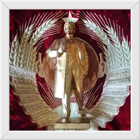SZOVJET > EGÉSZ ALAKOS LENIN SZOBOR (KB 35 CM)