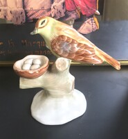 Aquincum porcelán fészkét őrző madár – Hibátlan, eredeti árcédulával! nipp 11cmX10.5 cmX6 cm