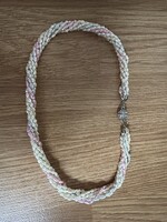 Barokk Igazgyöngy gyöngysor, ötsoros, szép szemekből.