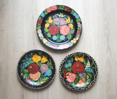 3 db jelzett Gránit porcelán kalocsai mintás fali dísztányér szett (24 cm és 20 cm)