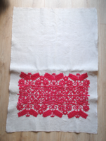 Új Kalotaszegi piros nagyírásos hímzett párna huzat lap – Hibátlan háziszőttes (58 x 82 cm)