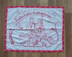 Retro kézzel hímzett konyhai falvédő – Kukorica Jancsi és Iluska (70x55 cm)