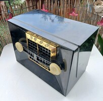 VIDEÓ! RITKA AMERIKAI CROSLEY MODEL 11-106  U BAKELIT CSÖVES RÁDIÓ, 1950 körül, "dashboard" design.
