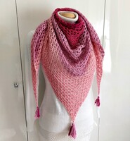 Kézzel horgolt háromszög kendő – Pink ombre álom