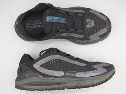 Under Armour Running Shoe, size 37.5