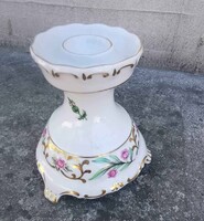 Hollóházi porcelán egyállásos gyertyatartó.