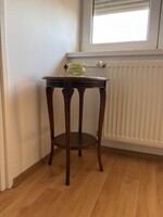 Barokk / neobarokk kerek tömörfa asztalka kiváló állapotban eladó