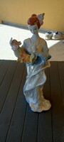 Stólát viselő porcelán hölgy. Juci22.