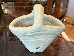 KÉZZEL FORMÁZOTT KERÁMIA KOSÁR, VIRÁGTARTÓ KASPÓ 26 x 13.5 x 20.5 CM