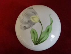 Herendi porcelán bonbonier, virágmintás, legnagyobb átmérője 11,5 cm. Jókai