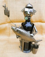 Nagy bortartó fémből horgászoknak (ho-ho-horgász figura, ajándék)