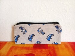 Cipzáras textil tolltartó, neszeszer autó mintával