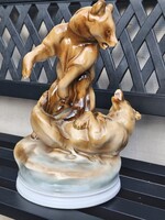 Zsolnay „Birkózó medvék” porcelán kisplasztika – Markup Béla 1911 (30 cm)