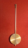 Régi nagyméretű sárgaréz falióra inga – komplett, szép állapotban  26 cm. d 7 cm