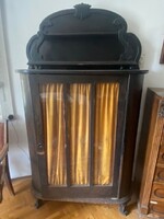 Antik ívelt üveges szekrény / vitrines komód (felújítandó, 192 cm)