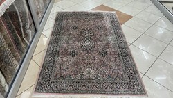 4585 KIHAGYHATATLAN ÁRON!!! Kasmíri hernyóselyem Isfahan kézi perzsa szőnyeg 120X190CM