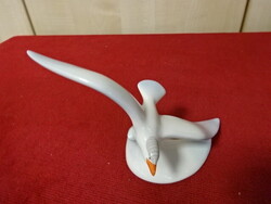 Kispest gránit figurális szobor, repülő sirály, hossza 14 cm. Jókai