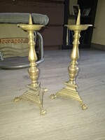 Réz, hálomlábú gyertyatartó pár, 31 cm magasak