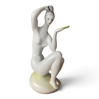 Ritka Zsolnay porcelán fésülködő női akt – Török János tervezése (23 cm)