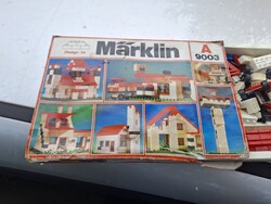 Märklin 9003 építőjáték, vélhetően nem teljes, de nagyja tartalommal, sérült dobozában