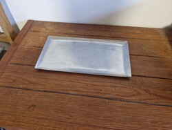 Vintage téglalap alakú fém kínálótálca – kb. 31 × 17 cm