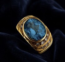22K arany gyűrű, 6ct akvamarinnal és brill gyémántokkal. Részletre is elvihető!