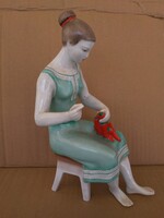Hollóházi porcelán: Lány paprikával. Hibátlan, kézzel festett. 25 cm.