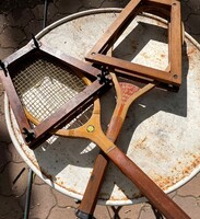 Antik muzeális vagy gyűjtői értékű vintage régi teniszütők